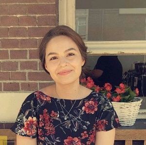 Meet your Posher, Alicia